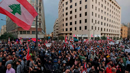 الصليب الأحمر اللبناني: عشرات الجرحى في تظاهرات بيروت
