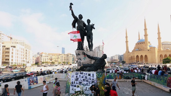 من قلب الدمار.. لبنانيون غاضبون يستعدون لتظاهرة في بيروت