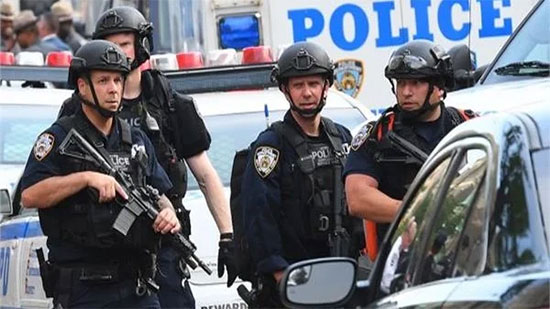 
بعد ليلة من النهب والاضطرابات.. الشرطة الأمريكية تقبض على 160 شخصا في شيكاغو