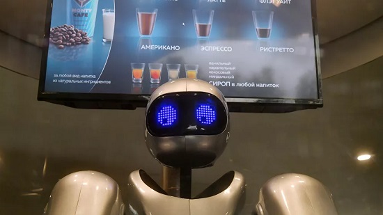 مطاعم يابانية تستعين بالروبوتات في خدمة الزبائن لاحتواء انتشار كورونا