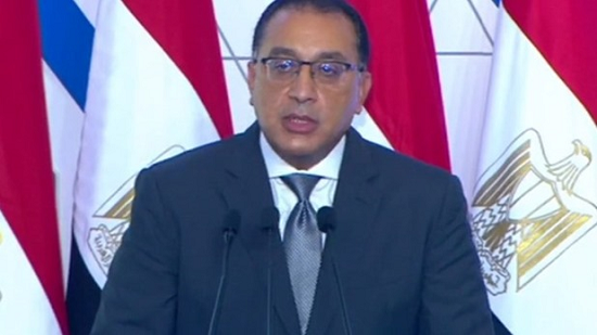  رئيس الوزراء: مصر كانت تعاني خلل بالخريطة العمرانية وقفزنا ٩٠ مركزًا عالميًا فى قطاع الطرق 
