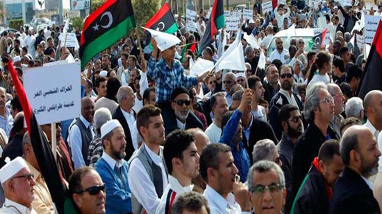  لليوم الثاني.. تظاهرات في طرابلس تطالب برحيل السراج