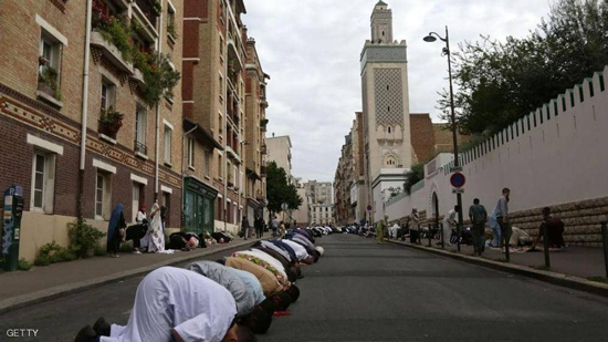 فرنسا تستعد لمواجهة مع جماعات الإسلام السياسي 