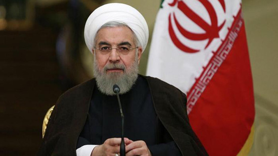  كاتب إيراني يطالب بمزيد من العقوبات على طهران : حكومة روحاني ليست معتدلة وقمعت الشعب 