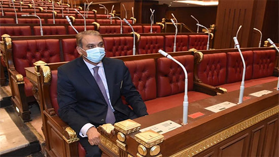 وزير شئون المجالس النيابية يتفقد مجلس الشيوخ قبل انعقاد أولى الجلسات