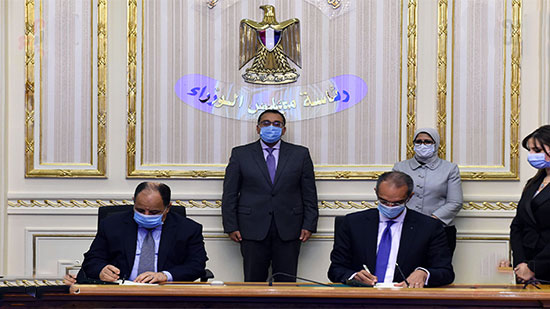 رئيس الوزراء يشهد اتفاقية تسوية بين الهيئة العامة للطرق والكباري والمصرية للاتصالات
