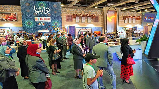 وزيرة الصناعة تتفقد معرض تراثنا: مصر تمتلك مزايا تنافسية في الصناعات اليدوية تؤهلها للأسواق العالمية