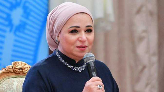 انتصار السيسي ناعية زوجة وزير الإنتاج الحربي السابق: فقدنا سيدة مصرية عظيمة
