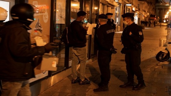 الشرطة الفرنسية تطلق عمليات ضد المرتبطين بالتيار الإسلامي