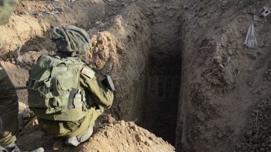  الجيش الإسرائيلي : اكتشفنا نفق إرهابي يمتد من قطاع غزة لأراضينا .. ونتنياهو يعلق 
