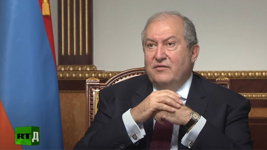 رئيس أرمينيا: روسيا وسيط موثوق به في تسوية نزاع قره باغ