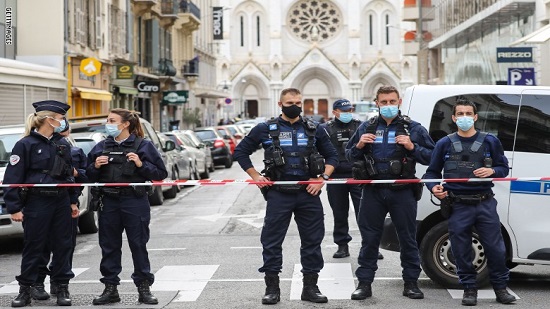 فرنسا تعتقل رجلا نشر صورة ضحية من هجوم نيس