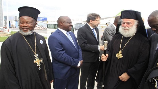  استقبله مطران غانا .. صور جديدة من زيارة البابا تيودورس الثاني إلى كوت ديفوار
