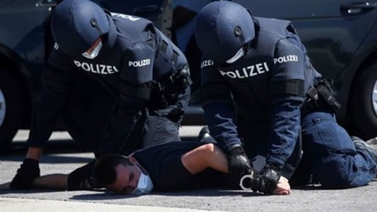  استجواب 21 من ذوي الصلة بارهابي وسط فيينا ..واعتقال عشرة فقط منهم