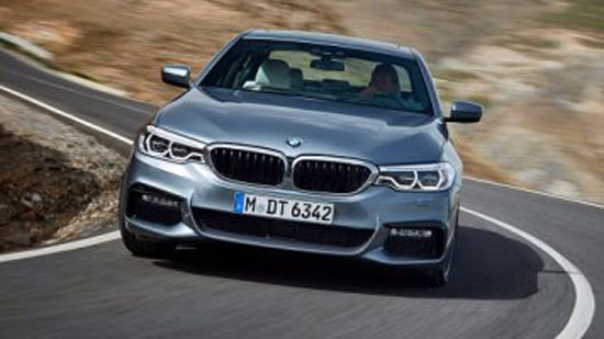 BMW تستعرض سيارة الدفع الرباعي الكهربائية الجديدة iX