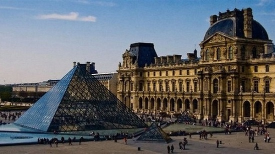 227 عاما على افتتاح متحف اللوفر بباريس