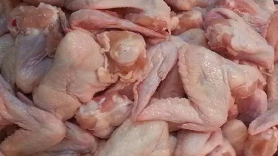 الصين تكتشف فيروس كورونا على أجنحة دجاج مجمدة مستوردة من الأرجنتين وروسيا