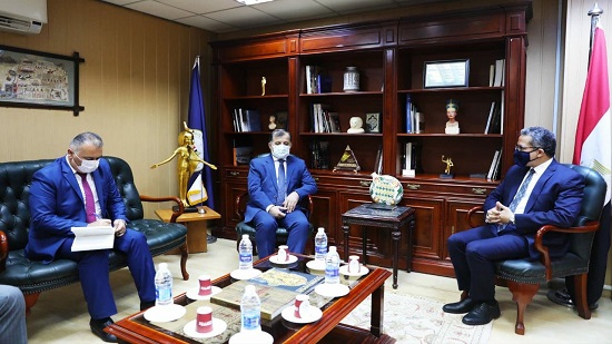 وزير السياحة يستقبل سفير دولة طاجيكستان بالزمالك