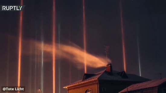 فيديو .. ظاهرة طبيعية غير اعتيادية بسماء مدينة روسية 