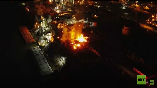  فيديو .. حريق يتبعه انفجار بولاية فيرجينيا
