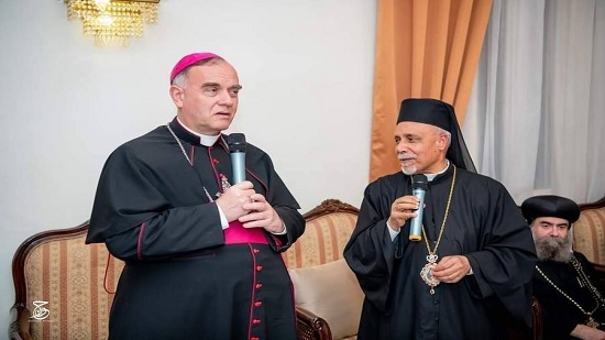  سفير الفاتيكان يزور 5 كنائس بالقوصية و ديروط 