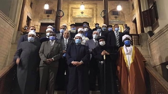  صور .. وزير الأوقاف السوداني يزور الكنيسة المعلقة بمصر القديمة 
