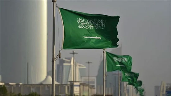 
الصحة السعودية: ننصح الراغبين في السفر بالحصول على لقاح كورونا
