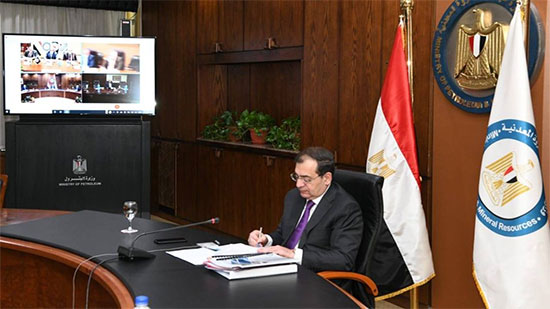 وزير البترول يعتمد الموازنة التخطيطية لشركات أنابيب البترول وبتروجاس والبتروكيماويات المصرية