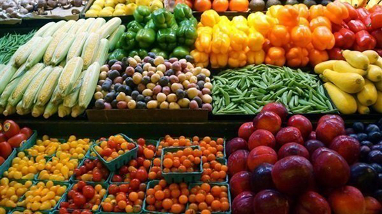 استقرار أسعار الخضراوات و الفاكهة بسوق العبور اليوم الجمعة