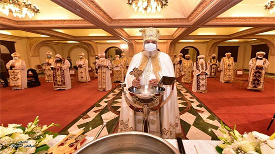 بدون شعب.. البابا يصلي قداس عيد الغطاس المجيد بالإسكندرية