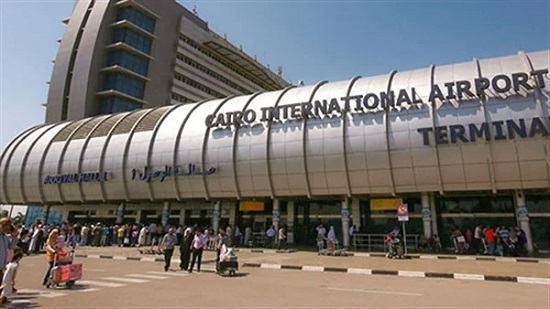 سفر ووصول 5218 راكبا عبر طائرات مصر للطيران بمطار القاهرة