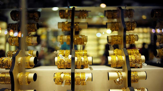 أسعار الذهب تتراجع في السوق المحلي خلال تعاملات اليوم الأربعاء