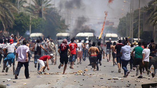 احتجاجات جديدة في تونس.. والأمن يدفع بقوات كبيرة