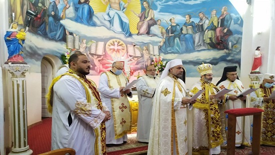 الكنيسة الكاثوليكية بسوهاج تحتفل بالسيامة الكهنوتية للأب يؤانس صابر
