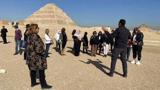 زيارة زوجات سفراء ٢٠ دولة بالعالم بمرافقة حرم وزير الخارجية إلى منطقة آثار سقارة