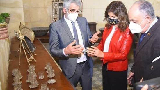  وزيرة الهجرة تفتح مشروعًا لإحياء الحرف التراثية 