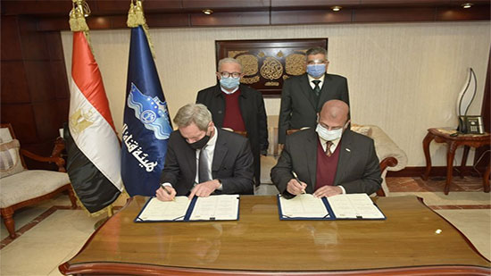 رئيس هيئة قناة السويس يشهد توقيع اتفاقية المساهمين مع شركة STERNER النرويجية لإنشاء مجمع متكامل للاستزراع المائى