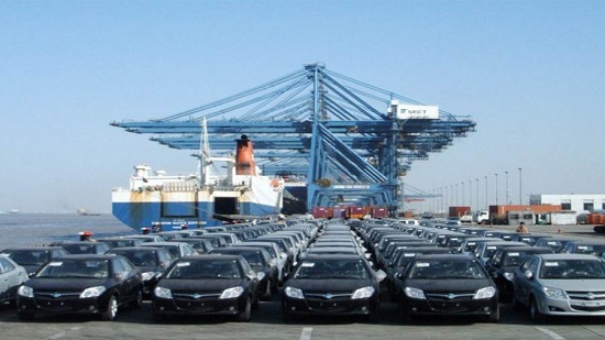  مجلس الوزراء يوافق علي إعفاء ٣٠ ألف سيارة منطقة حرة ببورسعيد جزئيا من الضرائب الجمركية
