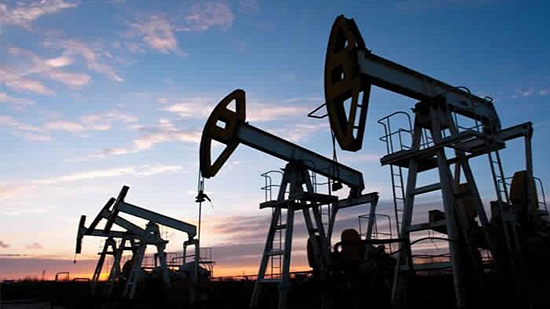 1.5 % تراجعا في أسعار النفط مسجلا 62.57 دولار للبرميل