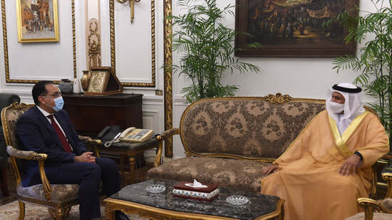رئيس الوزراء يلتقي سفير دولة الإمارات العربية المتحدة لدى مصر