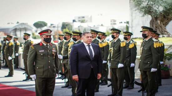 السفير المصري يقدّم أوراق إعتماده إلى الرئيس محمود عباس