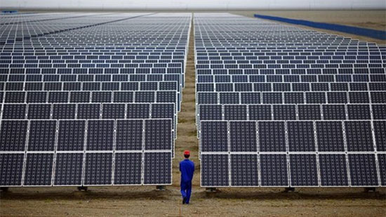 الهند تعتزم فرض رسوم جمركية على معدات الطاقة الشمسية