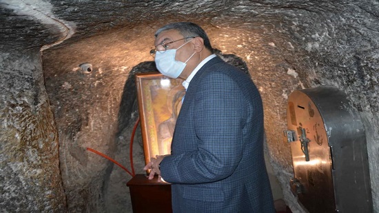ترميم الكنيسة الأثرية بدير جبل الطير

