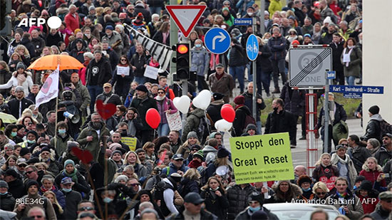 
بالصور.. اشتباكات بين الشرطة ومتظاهرين في ألمانيا