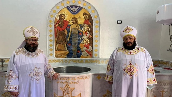 بالصور.. تدشين معمودية كنيسة بمدينة السلام
