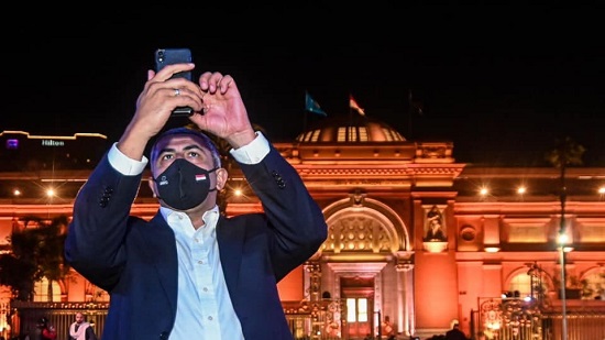  صور .. الأمين العام لمنظمة السياحة العالمية يصل مصر لحضور موكب المومياوات الملكية
