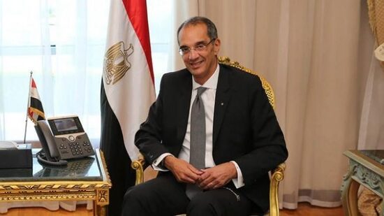 وزير الاتصالات: المجمع المتكامل يعيد للوثائق المصرية مصداقيتها