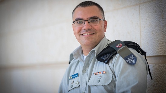 متحدث الجيش الإسرائيلي يهنئ متابعيه بشهر رمضان
