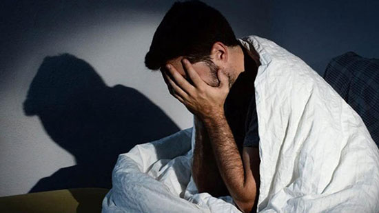 كيف تؤثر الحالة النفسية على الصحة؟.. الحزن يسبب مشكلات النوم ويضعف المناعة
