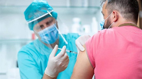  تطعيم 4100 حالة بلقاح كورونا وجميعهم بصحة جيدة